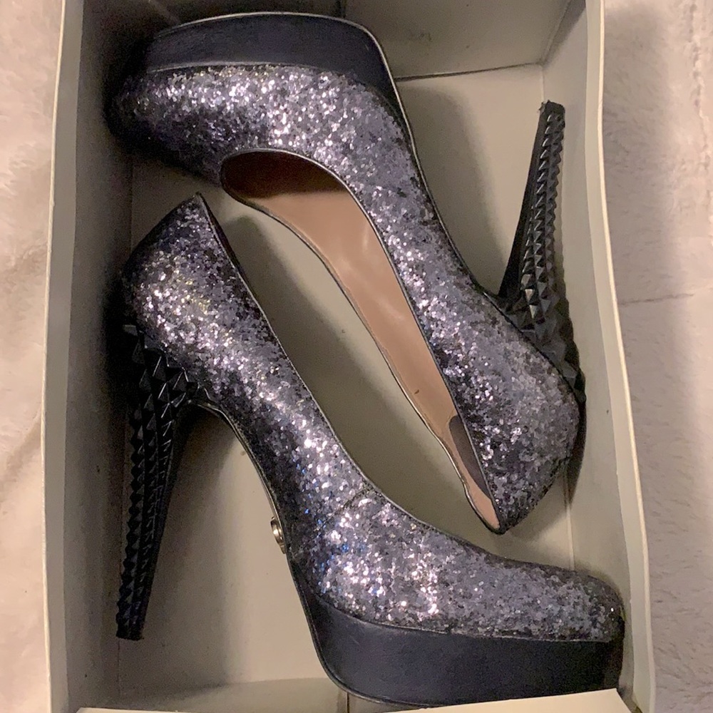 Sparkly stilettos 👠❤️